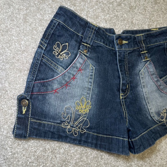 Y2k Vtg‎  Junior Denim Shorts Fleur de Lis Embroidery Embellished Blue Size 10 - Picture 2 of 6